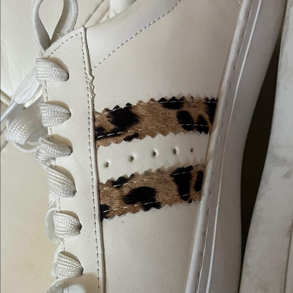 Leopard Accent White Sneakers - Picture 7 of 7